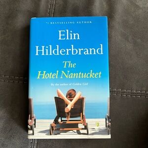 Elin Hilderbrand The Hotel Nantucket book